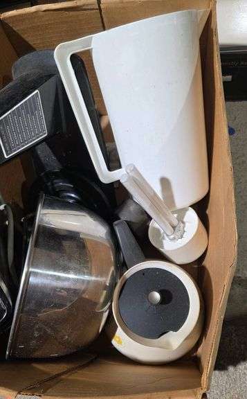 Hamilton Beach Mixer with Stainless Bowl and Metal Carafe