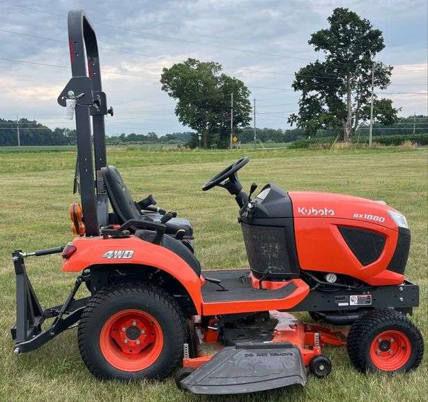 2022 Kubota BX1880 4WD Diesel Compact Tractor with Mower Deck, runs and drives, 81.5 hrs, it has been serviced every year, used 3 weeks ago