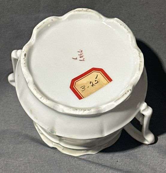 Porcelain Lily Biscuit/ Cracker Jar, 3.5″