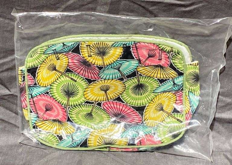 Handbag Form with Wood Handles & 4 Interchangeable Covers