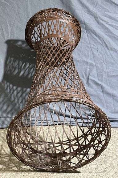 Woven Metal Tapered Basket Stand, 16×11.5×30″