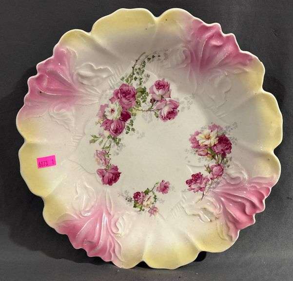 Porcelain Plate with Pink and Yellow Gradient and Floral Design