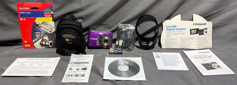 Polaroid i1037 Digital Camera Kit with Accessories