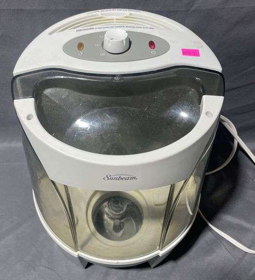 Sunbeam Model SWM6000 Humidifier with Clear Water Chamber