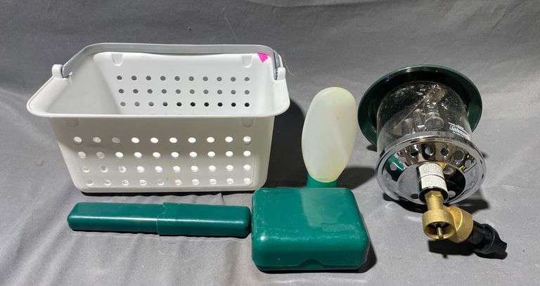 Coleman Lantern Globe with Accessories