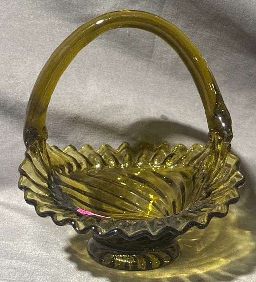 Avocado Green Swirl & Ruffled Glass Basket, 7x5x5.5″
