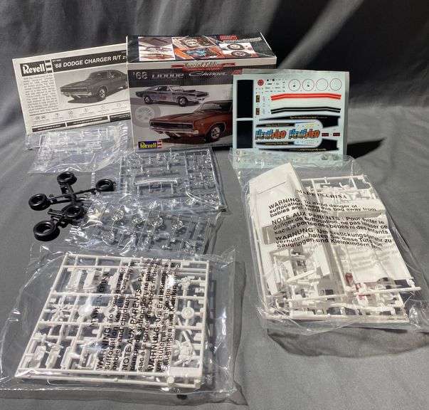 Revell 1968 Dodge Charger R/T Plastic Model Kit, 1:25 Scale