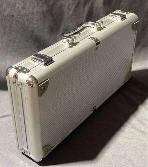 Aluminum Poker Chip Case with Chips, Dealer Button, and Blinds (No Cards)