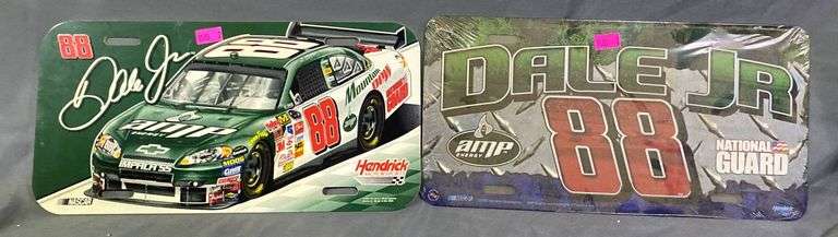 Miniature Dale Jr #88 NASCAR 1:24 Elite - Garde Nationale/Amp Energy 2010