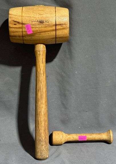 Hellenberg-Branded Mallet and Wood Tool 6″