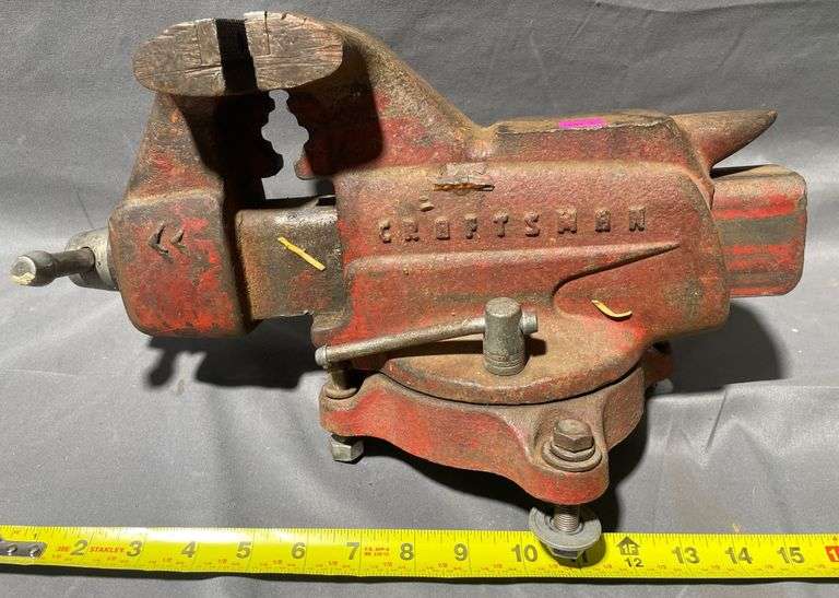 Craftsman Bench Vise No. 506-51810 With Swivel Base