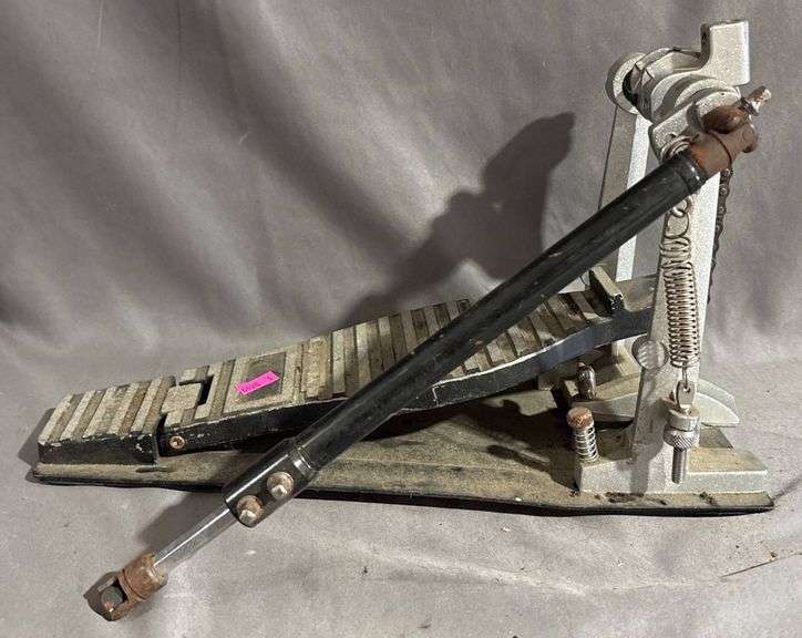 Percussion Plus Bass Drum Pedal, 14” Long