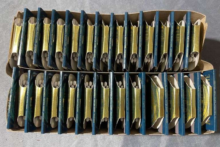50 Universal Match Corp 1984 Notre Dame Football Matchbooks – South Bend, IN