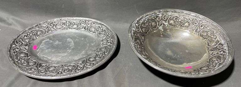 Oval Platters with Embossed Floral Motif by Wilton Products, 11″