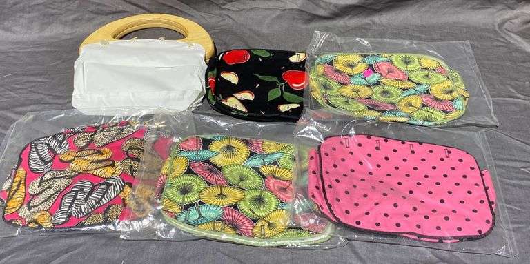Handbag Form with Wood Handles & 5 Interchangeable Covers