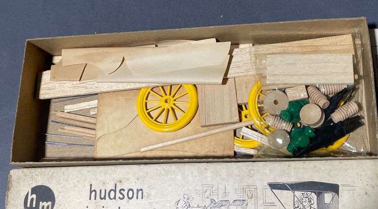 Hudson Miniatures 1902 Franklin Model Kit with Box and Instructions