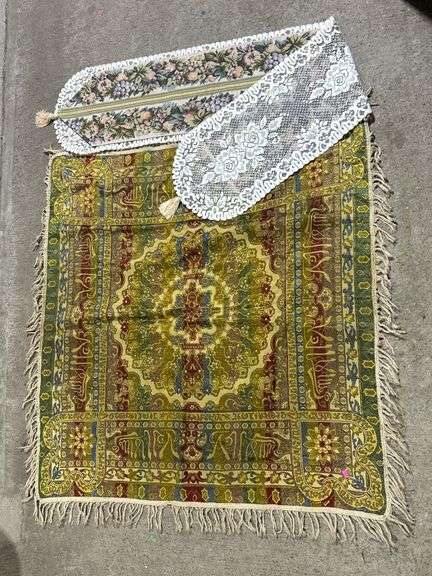 Lace and Floral Table Runner & Fringed Multicolor Rug  70”, 50”