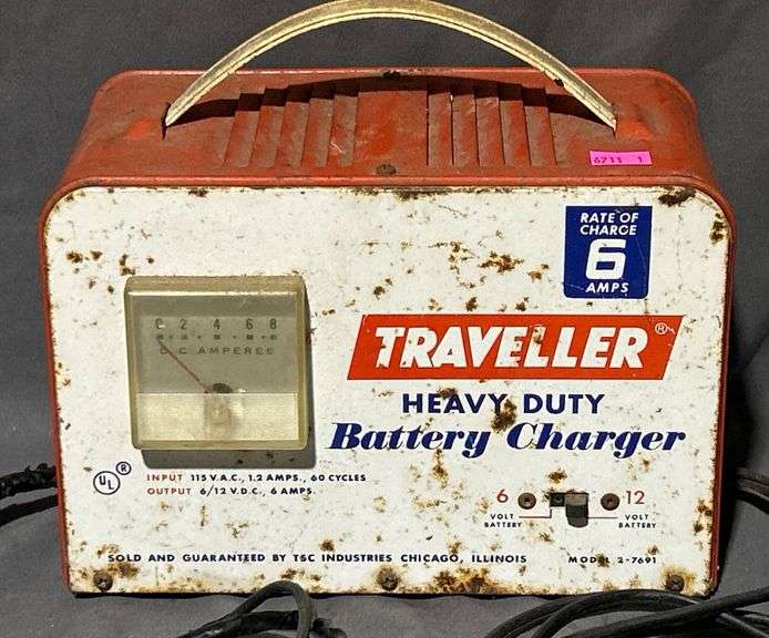 Traveller Heavy Duty Battery Charger (cord is damaged) 9”x5”x6”