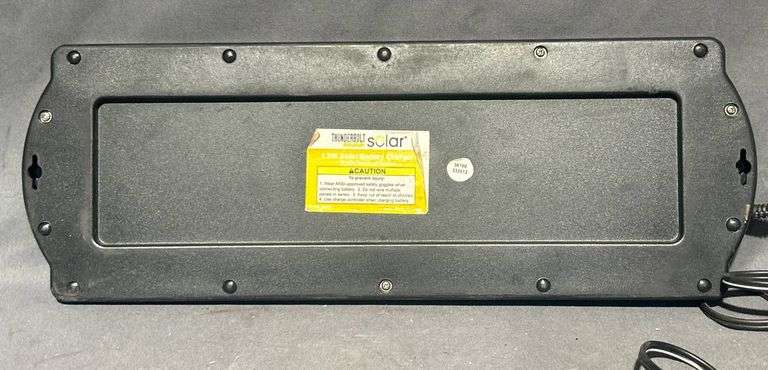 Thunderbolt Magnum Solar 1.5W Solar Battery Charger, 14”x5”