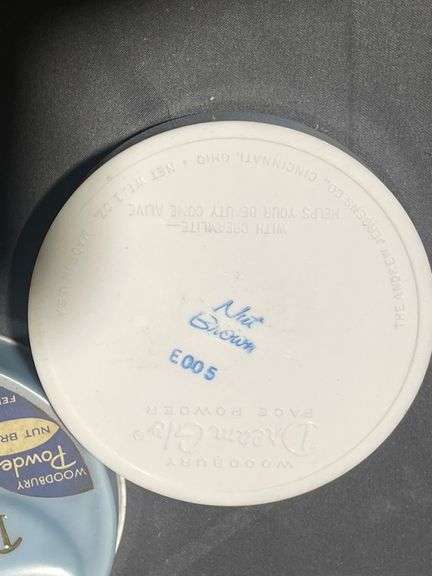5 Woodbury DreamGlo Face Powder Tins in Nut Brown