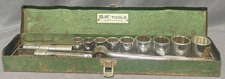 S-K Tools Socket Wrench Set in Metal Box 17 3/8”x 3 3/4”x 2”