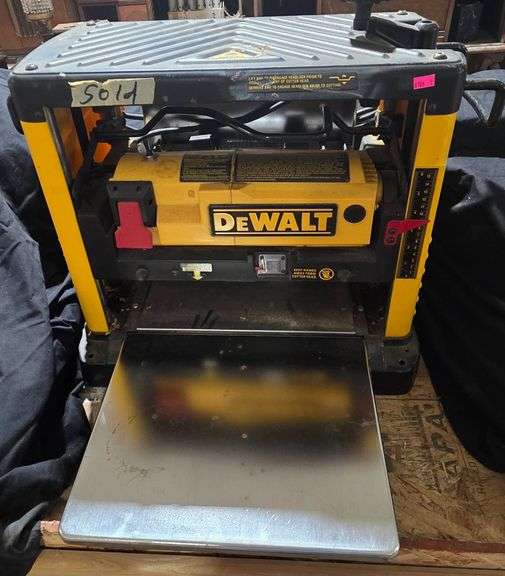 DeWalt DW733 12-1/2-Inch Thickness Planer, 23″ x 14″ x 17″