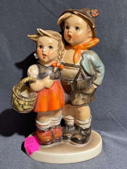 M.J. Hummel ‘Surprise’ Figurine 94 3/0, (chipped) 4″