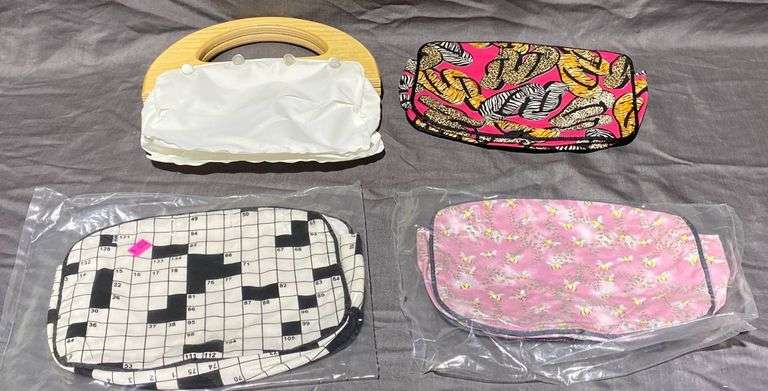 Handbag Form with Wood Handles & 3 Interchangeable Covers