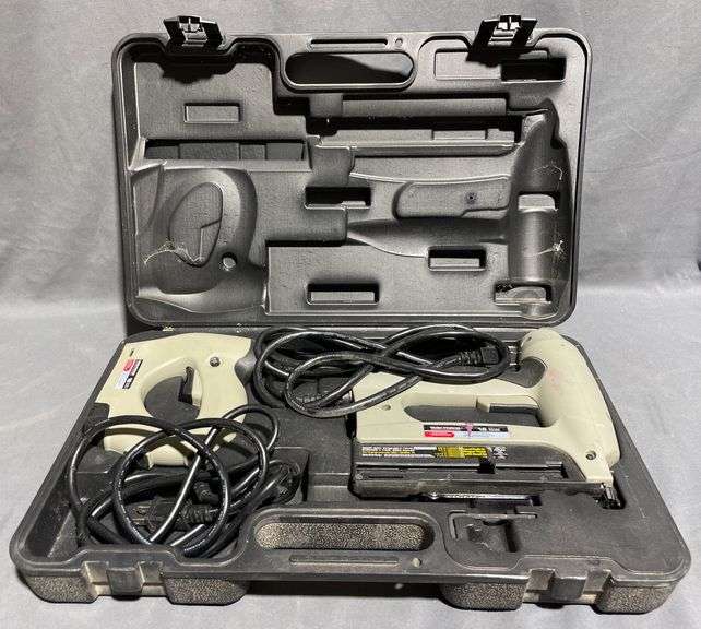 Task Force 18-Gauge Electric Brad Nailer Kit with Carry Case