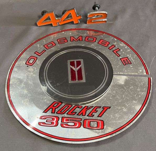 Oldsmobile 442 & Oldsmobile Rocket 350 Badges