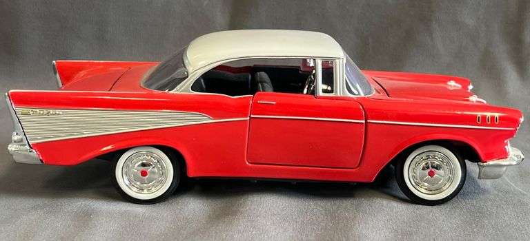 1957 Chevrolet Bel Air Die-Cast Model Car, 1:24 Scale