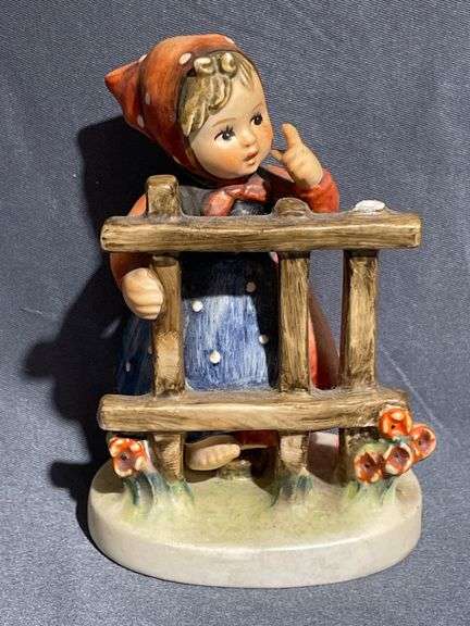 Goebel M. J. Hummel ‘Signs of Spring’ Figurine 203 2/0 1948, 4-Inch