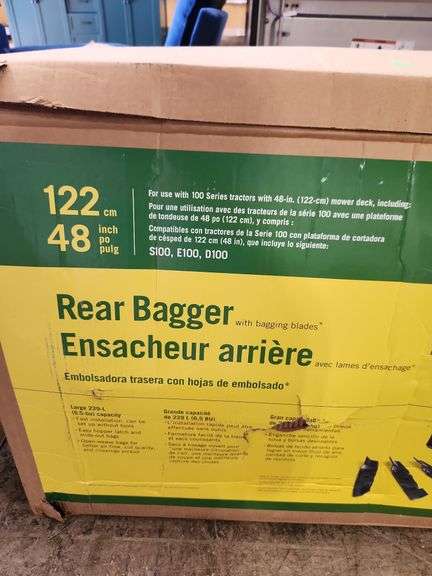 John Deere
48 in. Twin Bagger for 100 Series Tractors bagger only