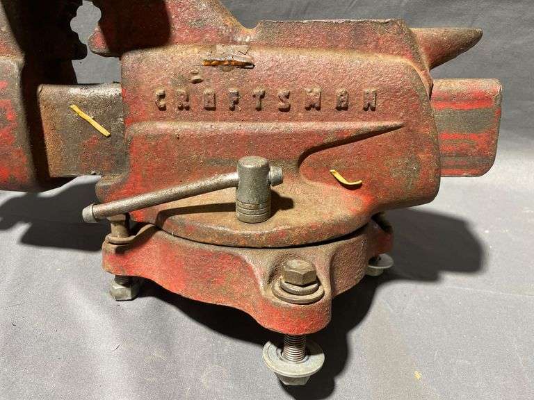 Craftsman Bench Vise No. 506-51810 With Swivel Base