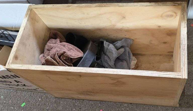 Wood Crate, Electronics, and Accessories 24.5″ x 11.5″ x 15″