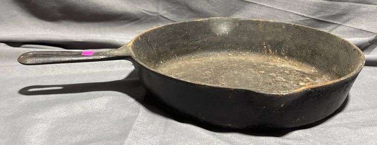 Cast Iron Skillet With Pour Spouts, Diameter 10″