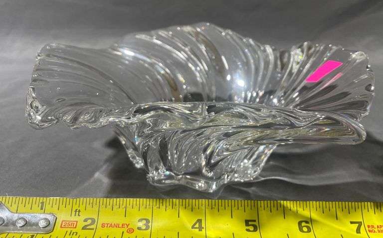 Swirl-Pattern Clear Glass Bowl with Freeform Design, 9″
