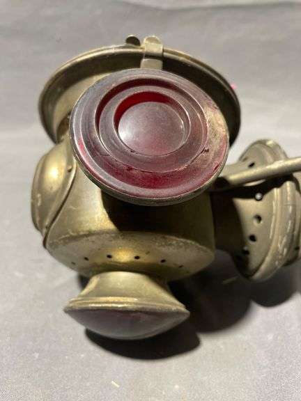 Dietz No. 39 Insulated Kerosene Safety Lamp with Red Glass Lenses