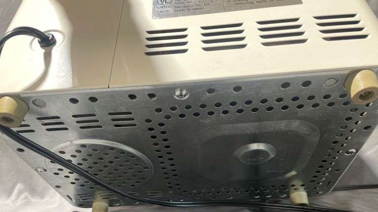 Chefmate Model HB-12W Bread Maker with Control Panel