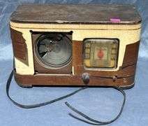 Motorola Model 51X19 Tube Radio With Exposed Speaker and Dial (damaged, see pictures)