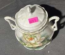 Porcelain Lily Biscuit/ Cracker Jar, 3.5″