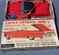 Battery-Operated Remote Control Lincoln Continental Mark V Toy Car