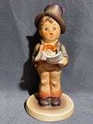 M. J. Hummel Figurine 131 ‘Carnival Singer’ 5 Inches Tall