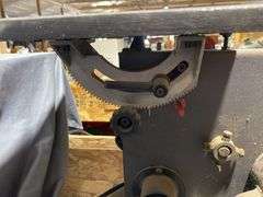 Central Machinery 9-Inch Bench Top Band Saw, Item 60500