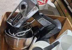 Hamilton Beach Mixer with Stainless Bowl and Metal Carafe