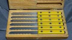 Simmons Stainless Steak Knives with Yellow Handles in Hinged Box