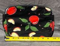 Handbag Form with Wood Handles & 5 Interchangeable Covers