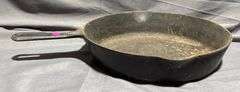 Cast Iron Skillet With Pour Spouts, Diameter 10″