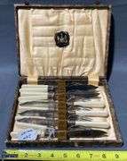 Sheffield Fish Knives with Case, Cream Handles (12 Pieces)