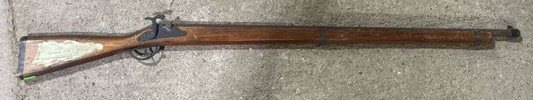 Rifle Replica with Brass Plate Inscribed ‘1776 Freedom Rifle’ 36 ...